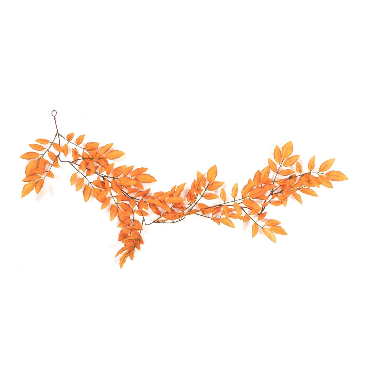 Design a Stunning Autumn Leaf Garland: Cozy Fall Decor Tips